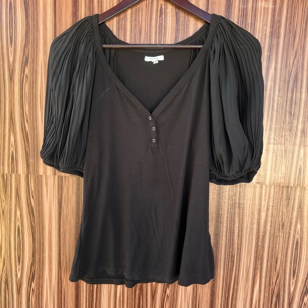 Maurices‎ Black Women's Top with Pleated Sleeves Size M